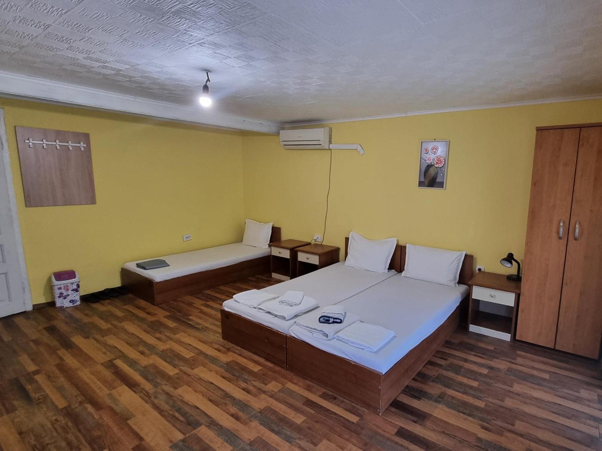 Old Style Hotel Vratsa ภายนอก รูปภาพ